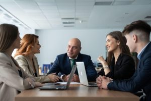 Dobândă variabilă la credit ipotecar: cum funcționează și ce riscuri implică